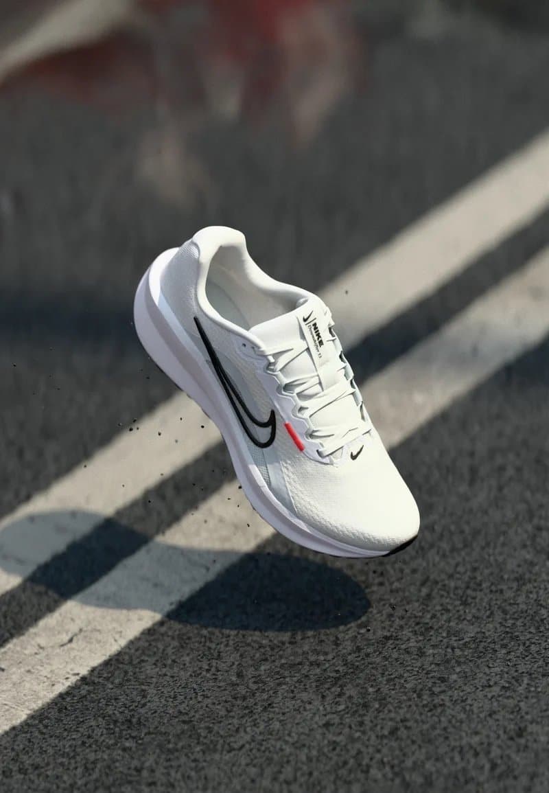 Nike Downshifter 13 Blanco/Negro - foto 2