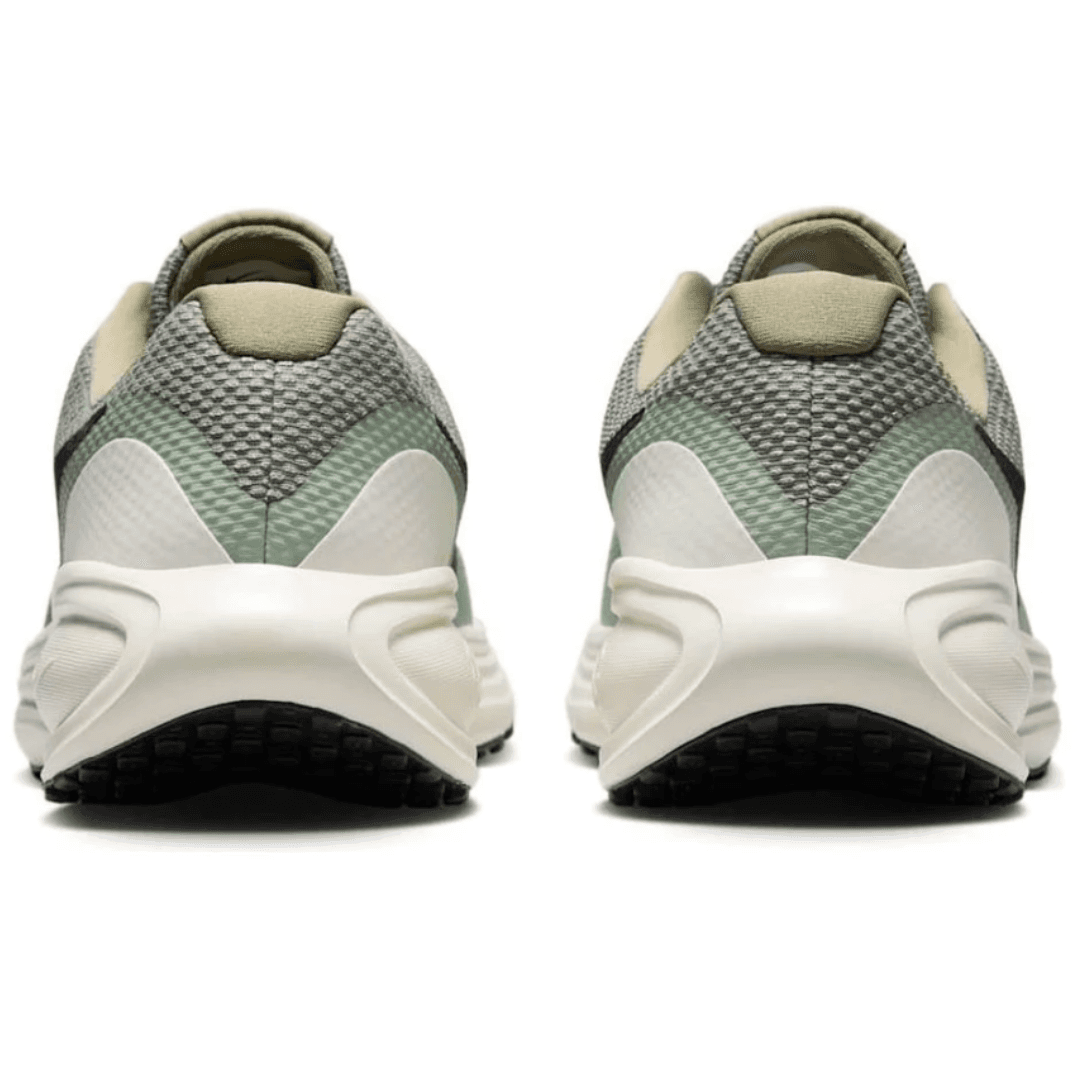 Nike Revolution 8 Verde/Negro - foto 3
